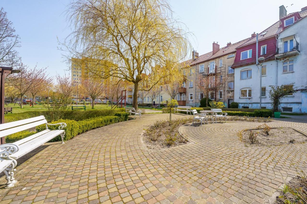 Klimatyczny Apartament Przy Bulwarze Optima Apartment Kolobrzeg Exterior photo